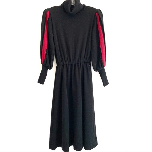 Miss Bergdorf Now Dresses & Skirts - MISS BERGDORF NOW VINTAGE BLACK TURTLE NECK DRESS